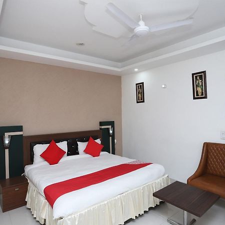 Super Capital O Levanti Near Aravali Biodiversity Park Gurgaon Buitenkant foto