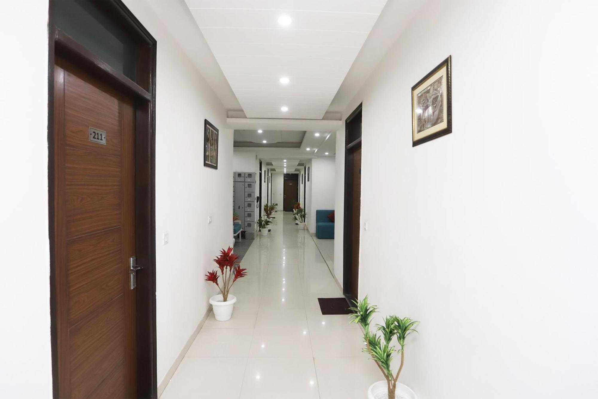 Super Capital O Levanti Near Aravali Biodiversity Park Gurgaon Buitenkant foto